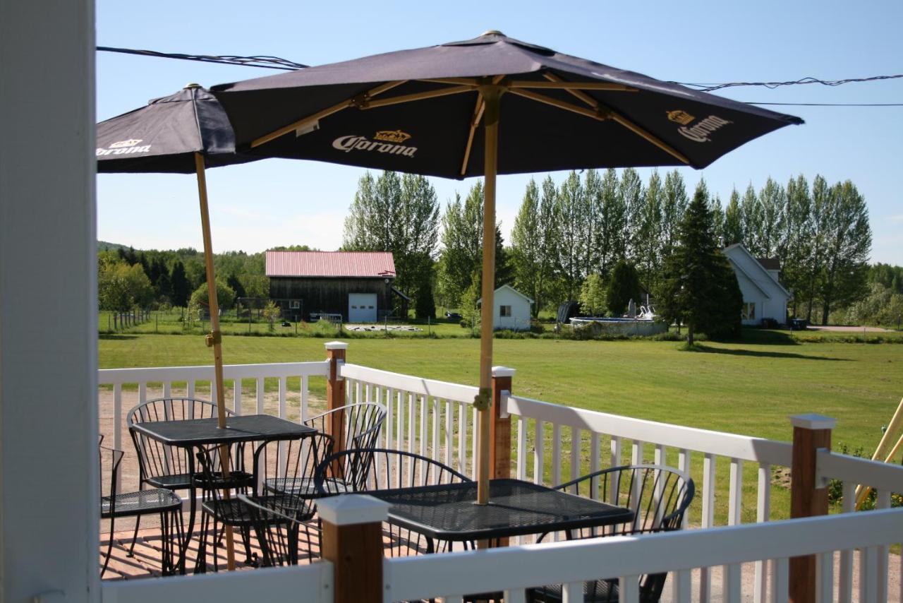 Auberge Presbytere Mont Lac-Vert Hébertville المظهر الخارجي الصورة