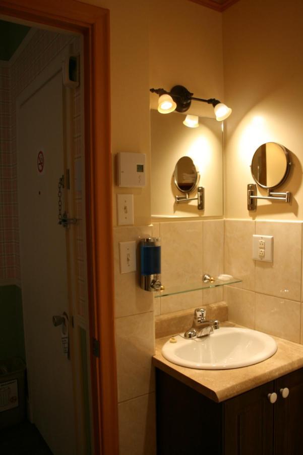 Auberge Presbytere Mont Lac-Vert Hébertville المظهر الخارجي الصورة