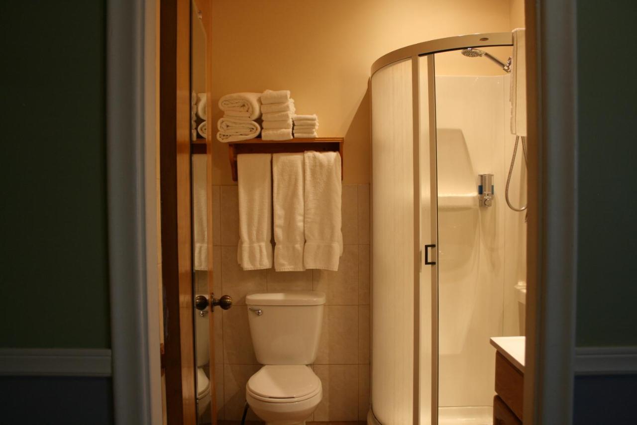 Auberge Presbytere Mont Lac-Vert Hébertville المظهر الخارجي الصورة