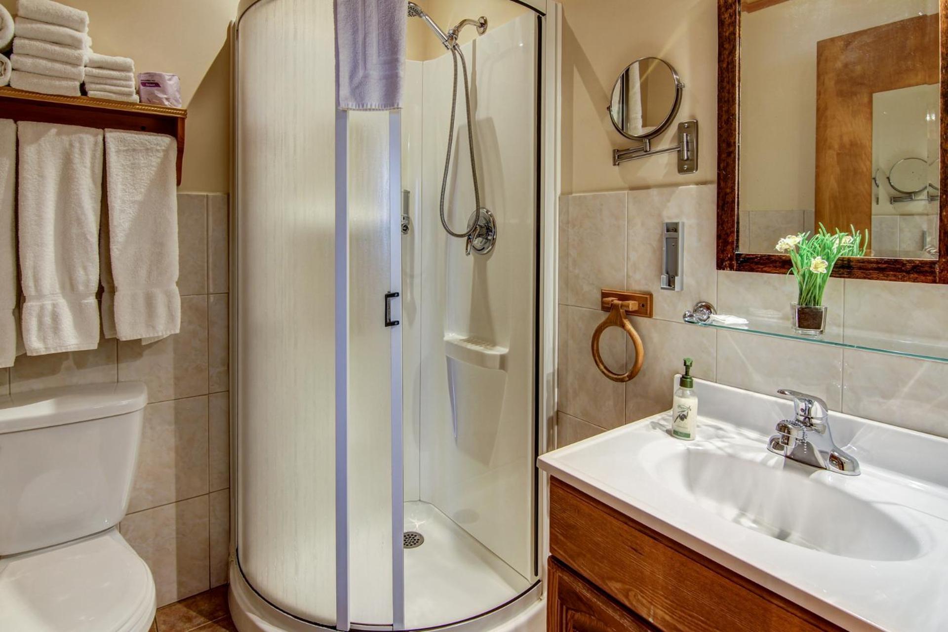 Auberge Presbytere Mont Lac-Vert Hébertville المظهر الخارجي الصورة