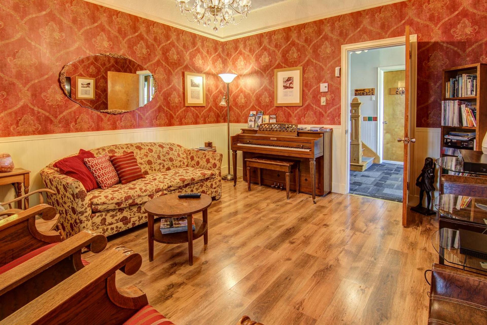 Auberge Presbytere Mont Lac-Vert Hébertville المظهر الخارجي الصورة
