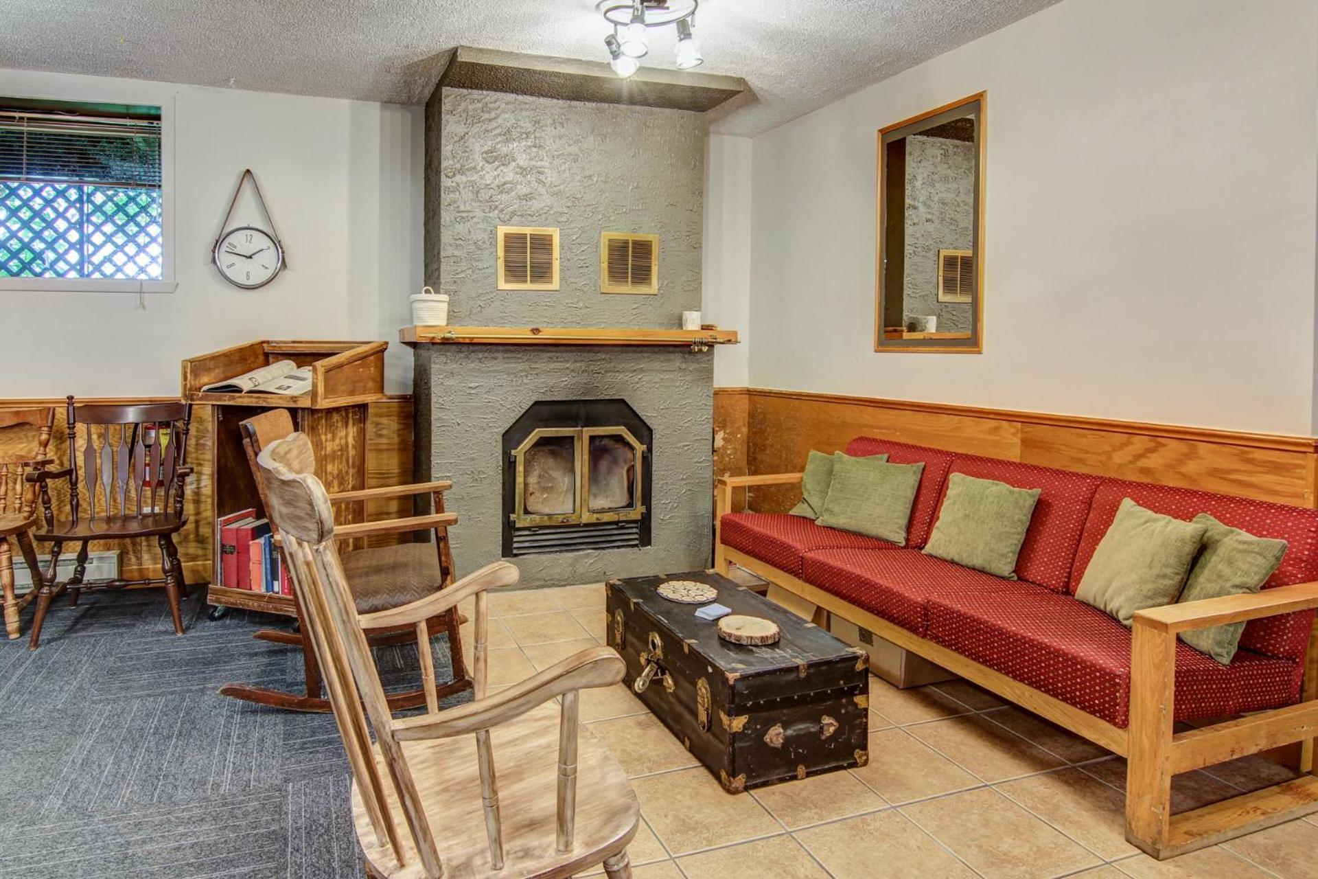 Auberge Presbytere Mont Lac-Vert Hébertville المظهر الخارجي الصورة